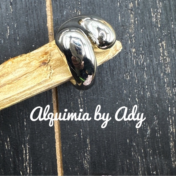 Alquimia Silver Teardrop Ring with Polished Finish steel - Picture 1 of 2